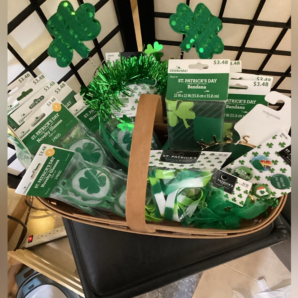 St. Patrick's Day Green Party Accessory Bundle